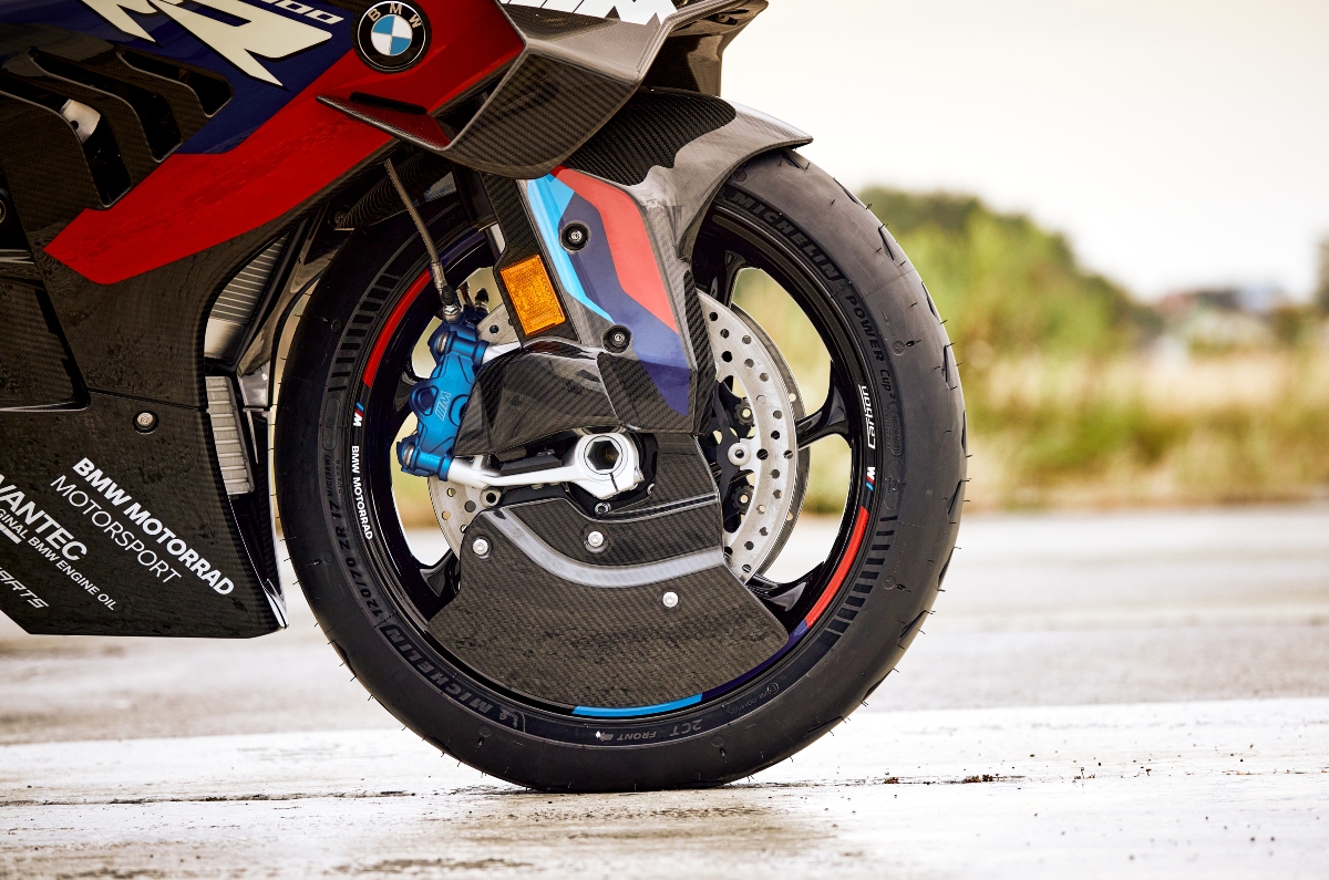 BMW unveils M 1000 R and M 1000 RR.